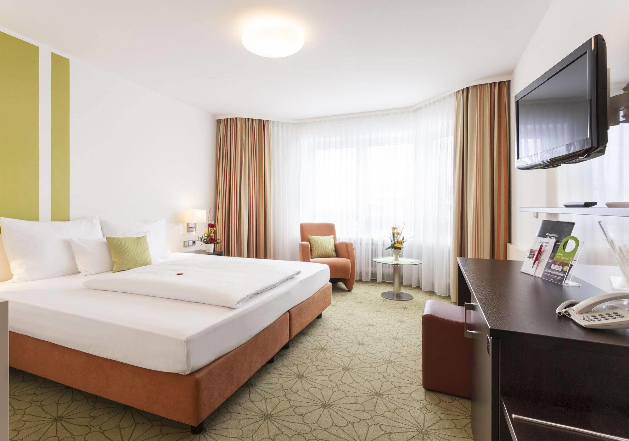Zeller'S Quartier Hotel Königsbrunn Kültér fotó