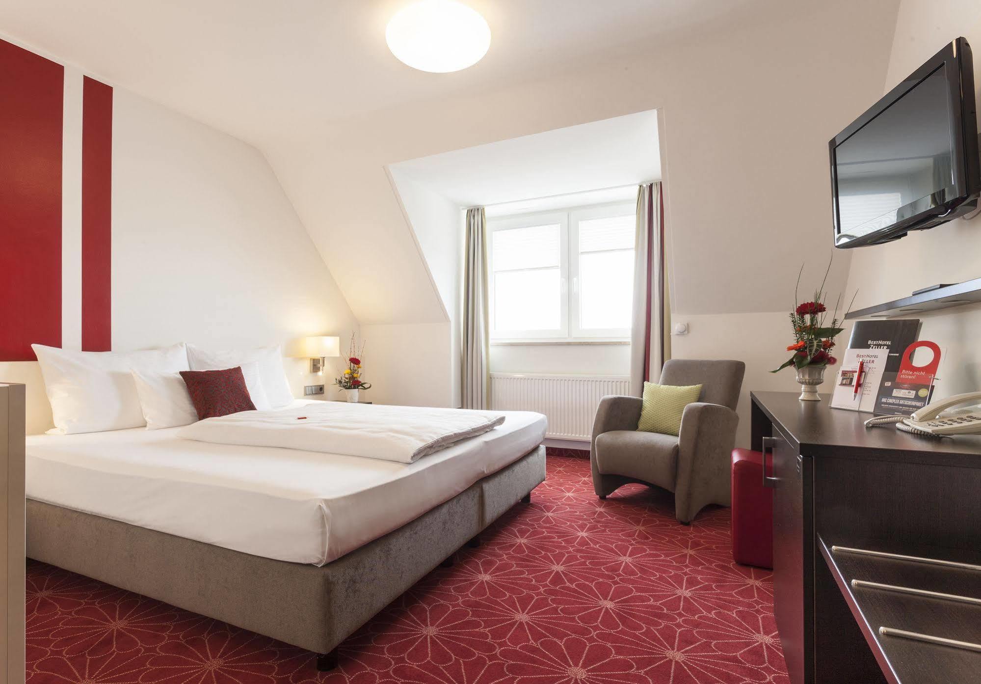 Zeller'S Quartier Hotel Königsbrunn Kültér fotó